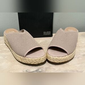 Eileen Fisher Tali Sandals in Blush Stretch  Size 10   New In Box